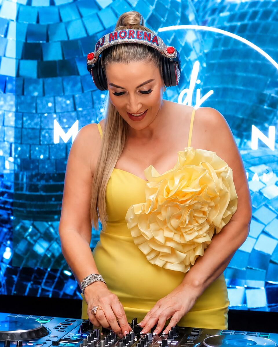 DJ - morena
