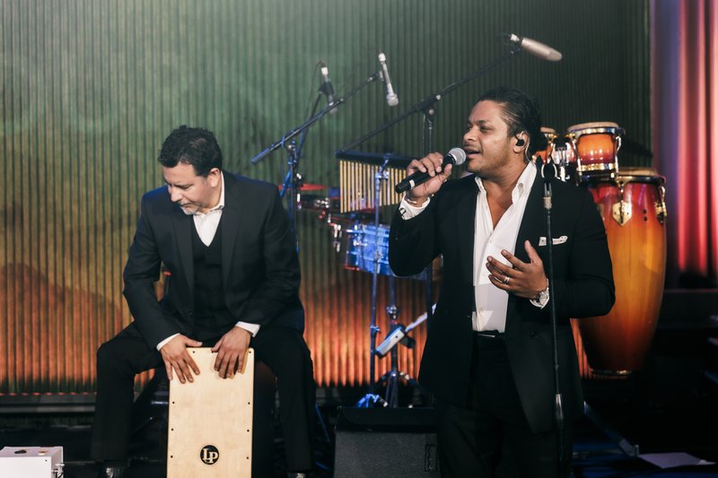 Musicians - dj-band